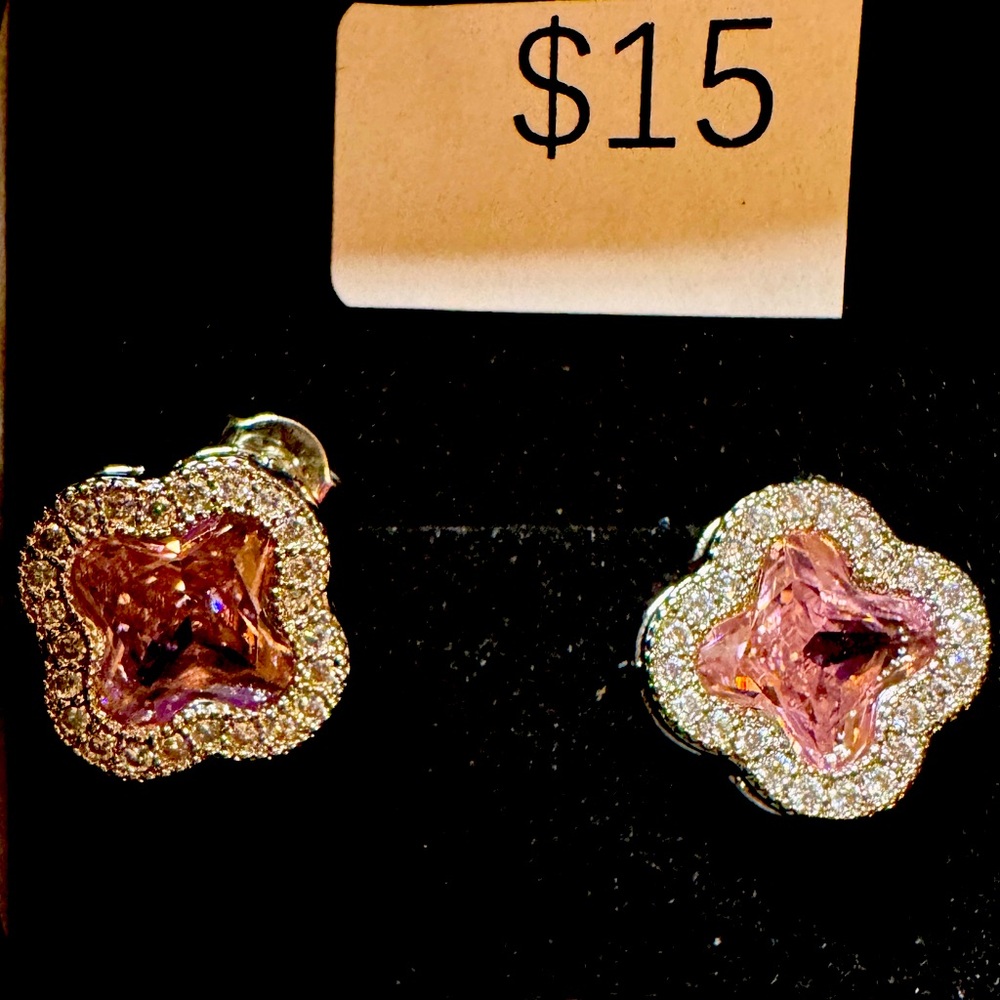 Factory store clearance sale stud Earrings loads